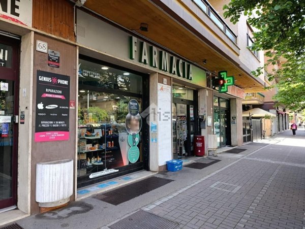locale commerciale in affitto a Roma in zona Ostia