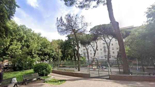 locale commerciale in affitto a Roma in zona Testaccio
