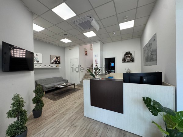 locale commerciale in affitto a Roma in zona Ardeatino