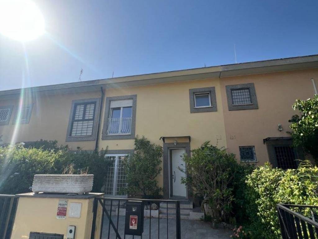 casa indipendente in affitto a Roma in zona Casal Palocco
