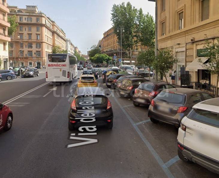 negozio in affitto a Roma