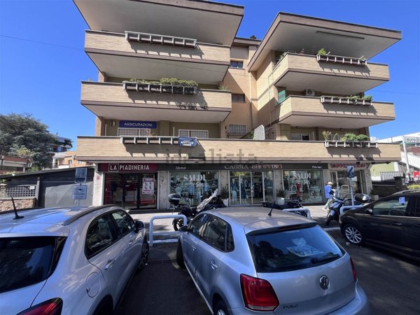 ufficio in affitto a Roma in zona Tomba di Nerone