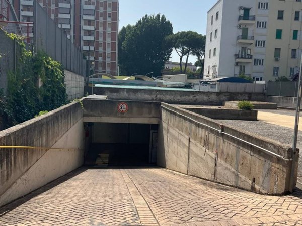 negozio in affitto a Roma in zona Pietralata