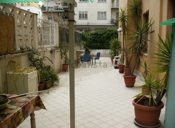 casa indipendente in affitto a Roma in zona Tuscolano