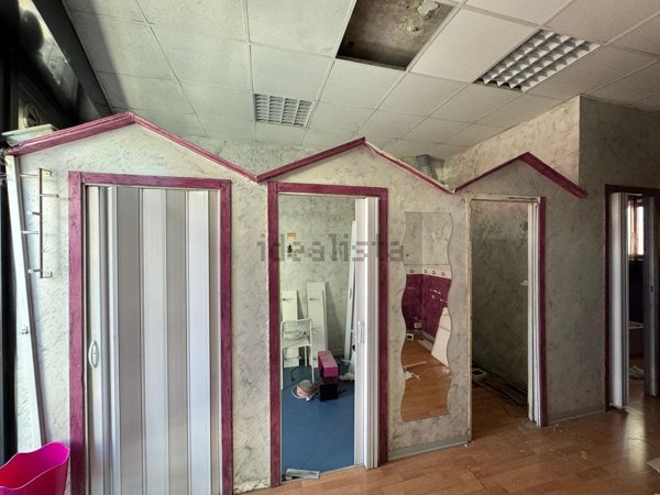 locale commerciale in affitto a Roma in zona Torre Maura