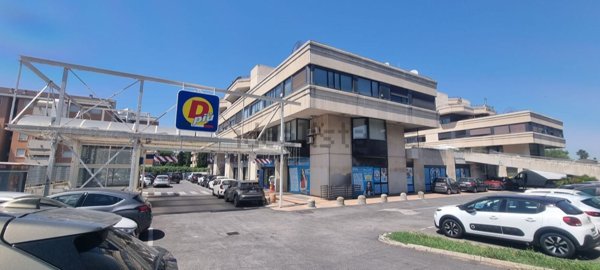 ufficio in affitto a Roma in zona Casal Morena