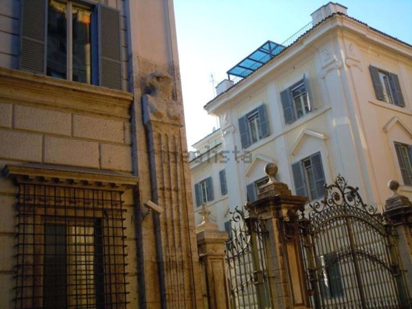 appartamento in affitto a Roma in zona Rione Regola