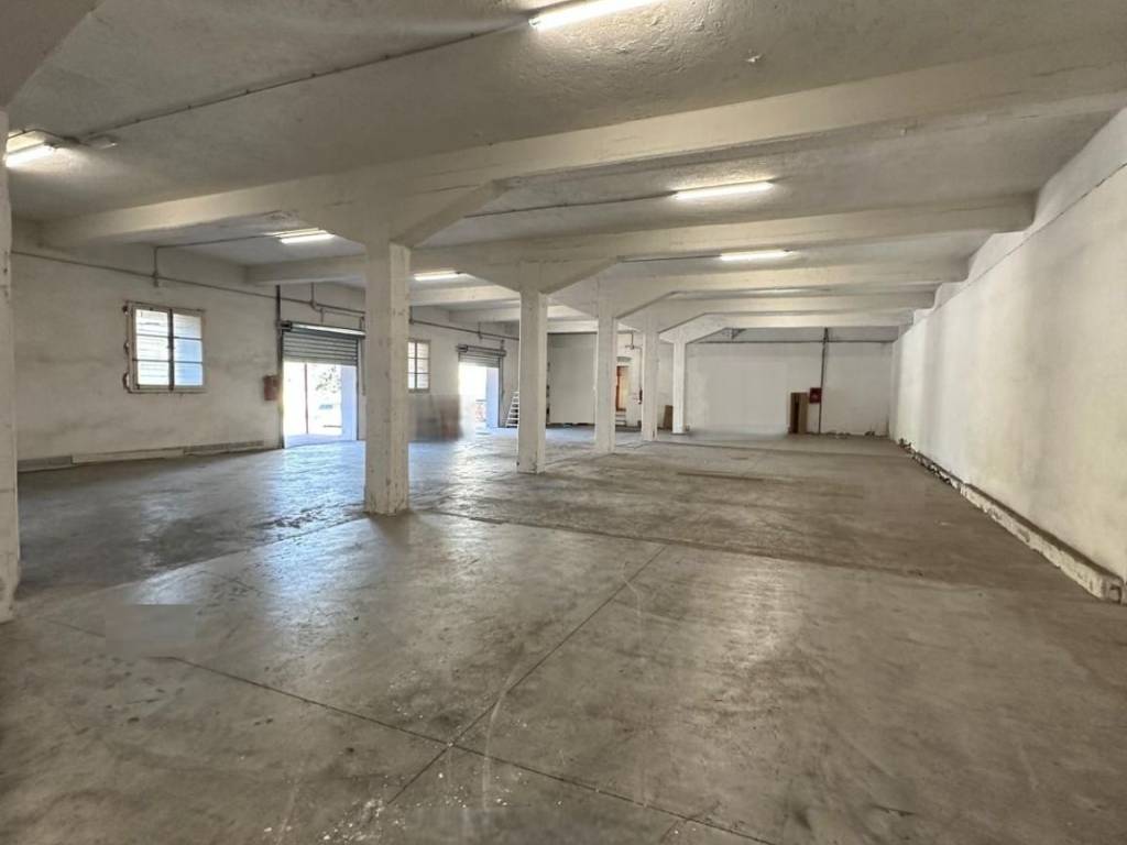 locale di sgombero in affitto a Roma in zona Tor Cervara