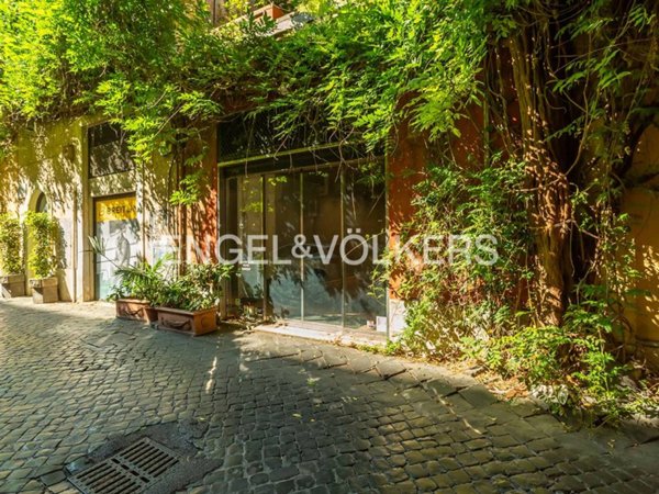 negozio in affitto a Roma in zona Campo Marzio