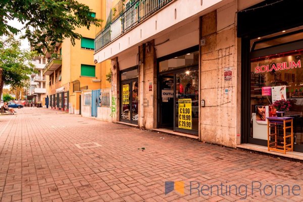 locale commerciale in affitto a Roma in zona Ostia
