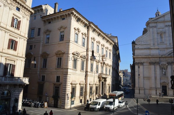 ufficio in affitto a Roma in zona Rione Regola