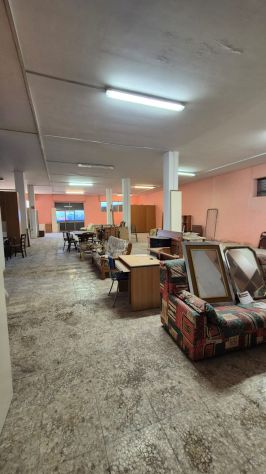 negozio in affitto a Roma in zona Finocchio