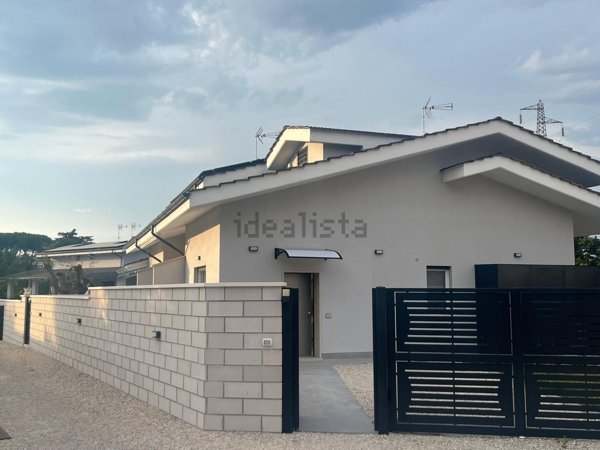 casa indipendente in affitto a Roma in zona Casalotti