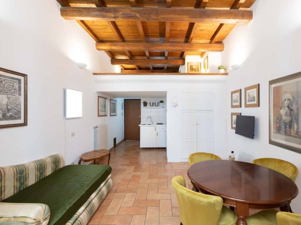 appartamento in affitto a Roma in zona Pigna - Sant'Angelo