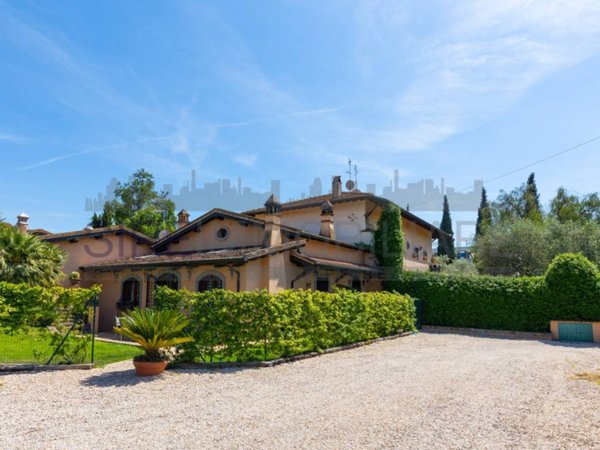 casa indipendente in affitto a Roma in zona Giuliano Dalmata