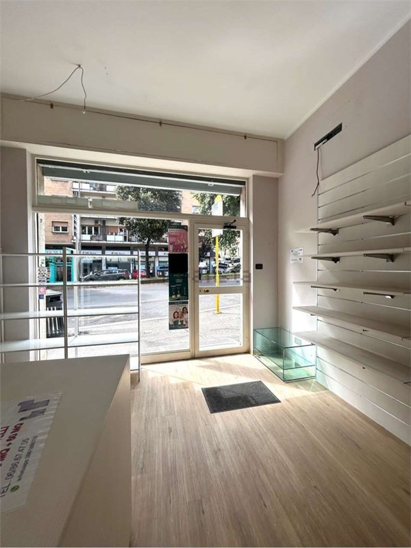 locale commerciale in affitto a Roma in zona Aurelio