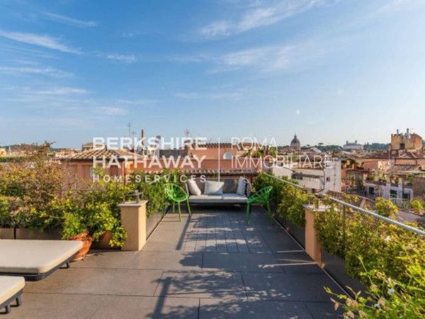 appartamento in affitto a Roma in zona Trevi-Colonna