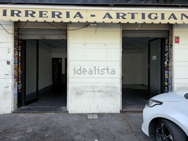locale commerciale in affitto a Roma in zona Tuscolano