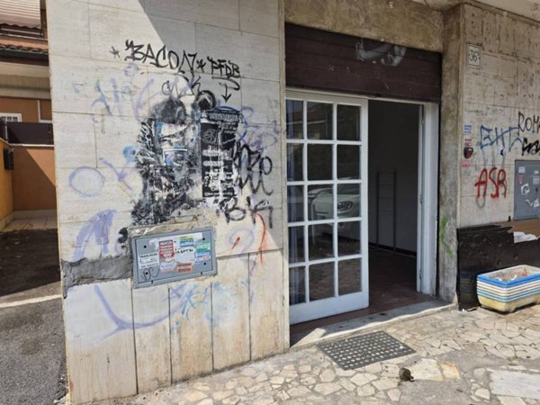 negozio in affitto a Roma in zona Torre Maura