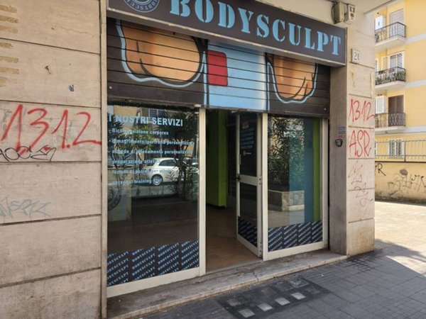 negozio in affitto a Roma in zona Torre Maura