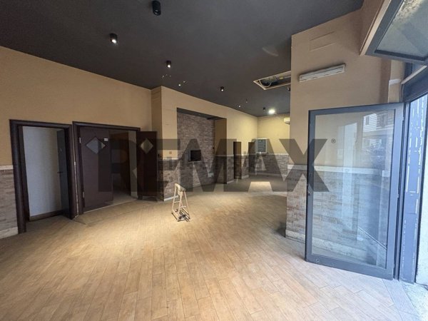 locale commerciale in affitto a Roma in zona Rione Monti/Campitelli