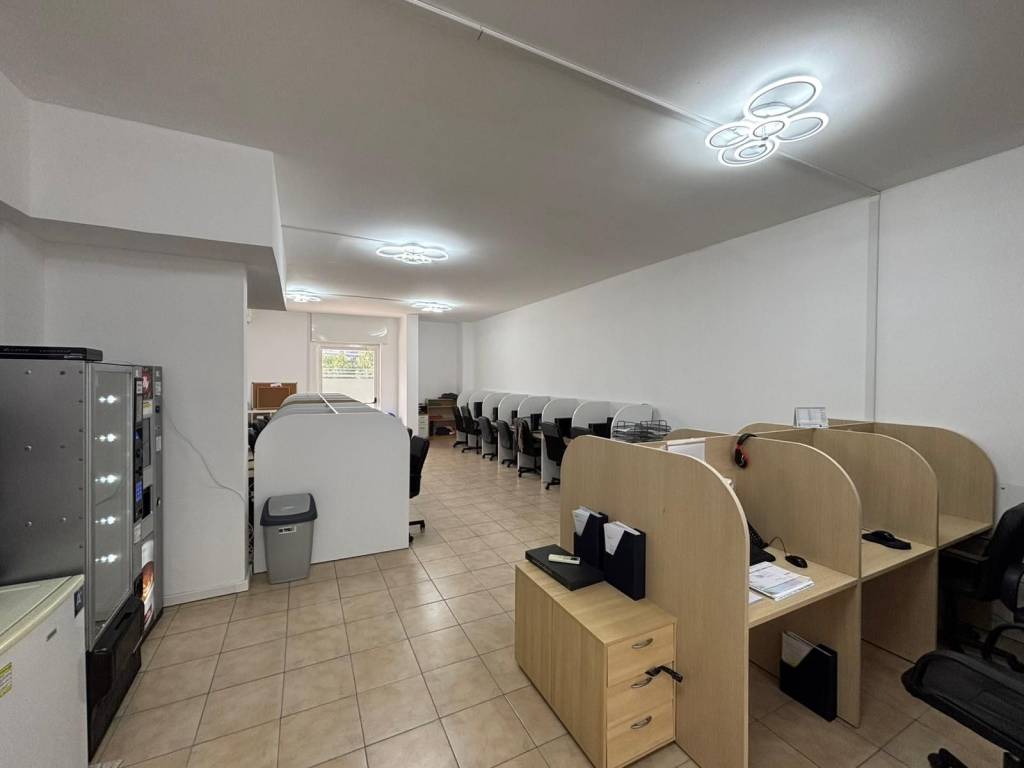 negozio in affitto a Roma
