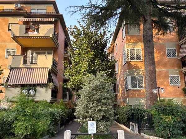 appartamento in affitto a Roma in zona Tomba di Nerone