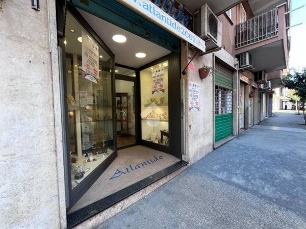 negozio in affitto a Roma in zona Nomentano