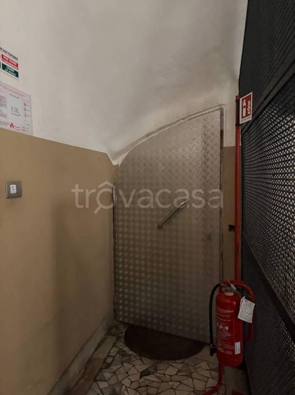 negozio in affitto a Roma in zona Rione Prati