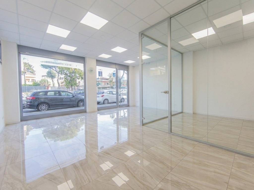negozio in affitto a Roma in zona Alessandrino