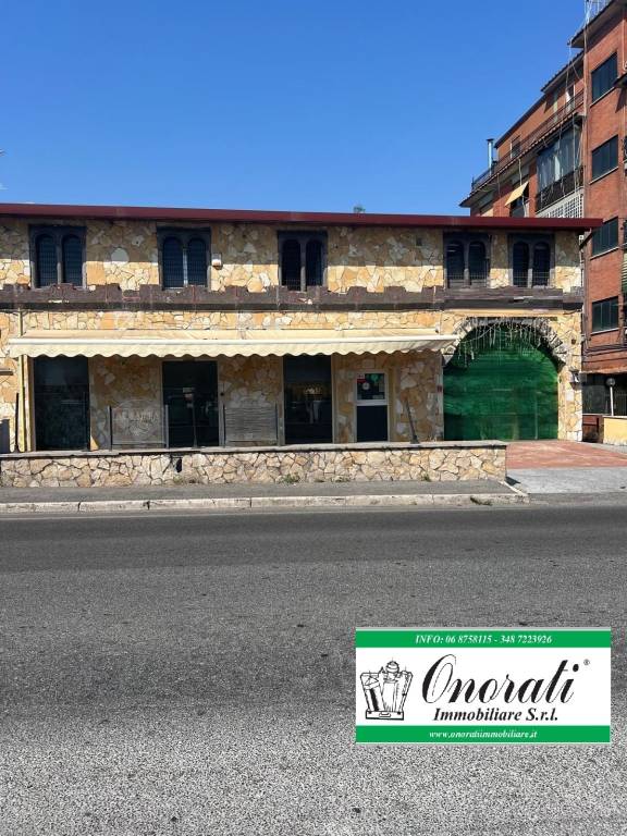 negozio in affitto a Roma