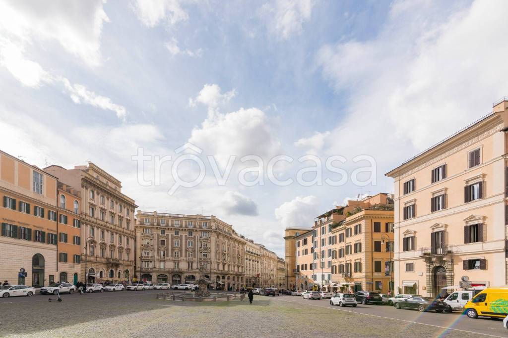 negozio in affitto a Roma in zona Centro Storico