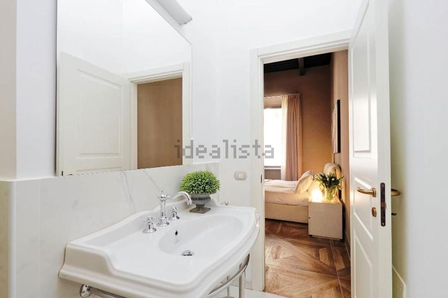appartamento in affitto a Roma in zona Trevi-Colonna