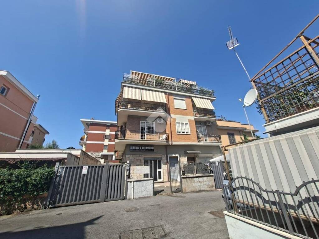 negozio in affitto a Roma