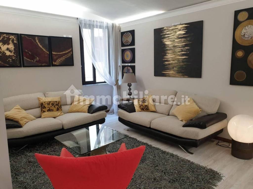 appartamento in affitto a Roma in zona Trevi-Colonna
