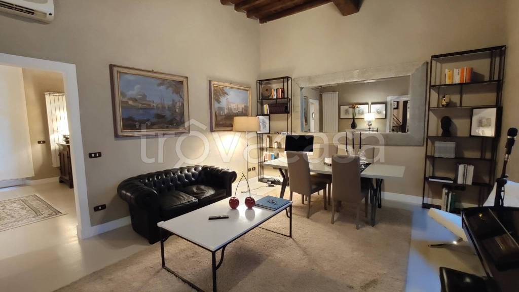 appartamento in affitto a Roma in zona Parione/Sant'Eustachio