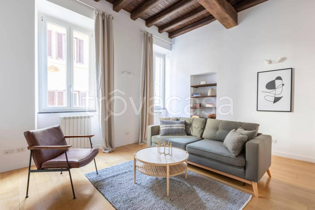 appartamento in affitto a Roma in zona Parione/Sant'Eustachio