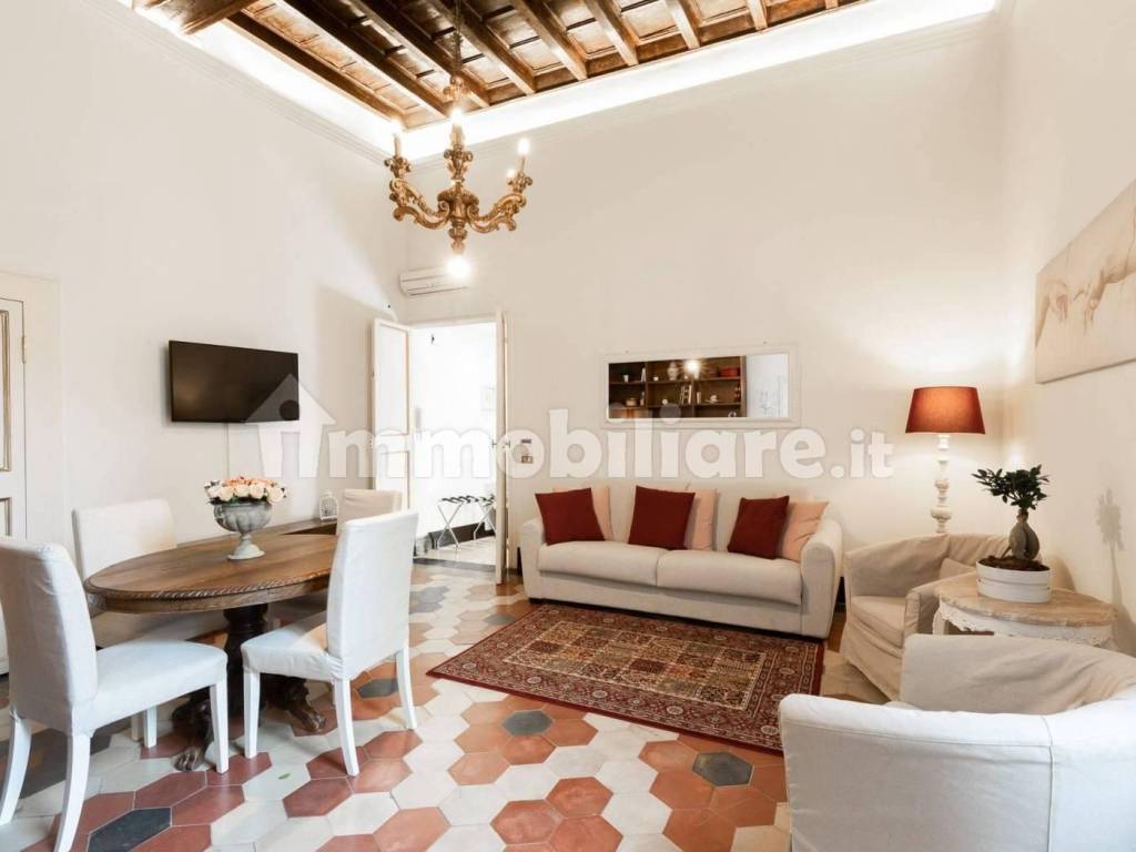 appartamento in affitto a Roma in zona Pigna - Sant'Angelo