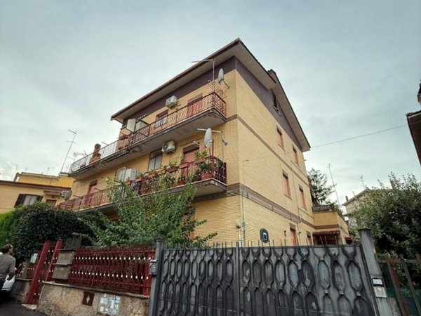 appartamento in affitto a Roma in zona Tomba di Nerone