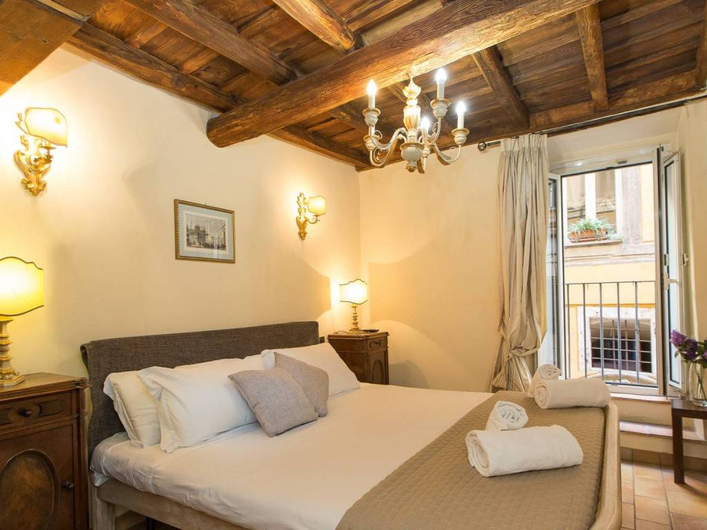 appartamento in affitto a Roma in zona Pigna - Sant'Angelo