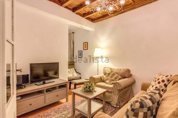 appartamento in affitto a Roma in zona Parione/Sant'Eustachio