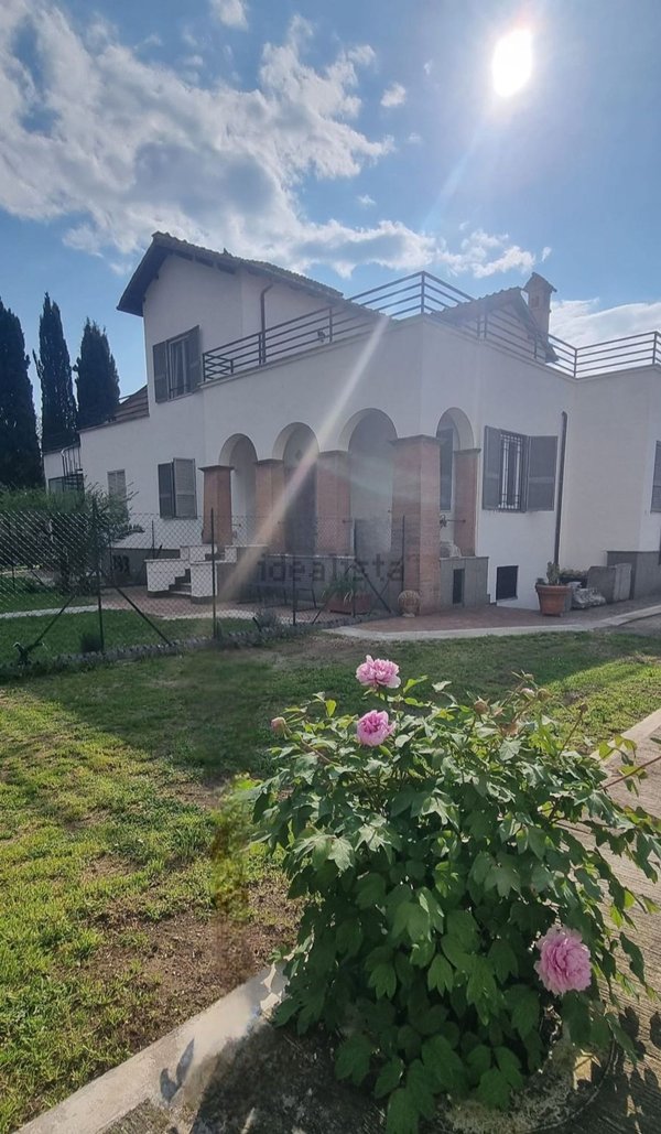 casa indipendente in affitto a Roma in zona Appio Pignatelli