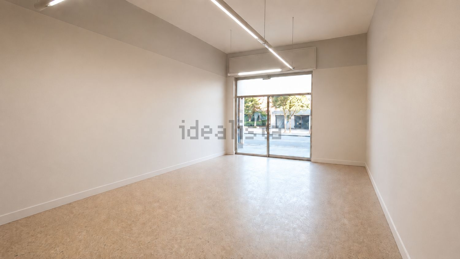 locale commerciale in affitto a Roma in zona Ostia