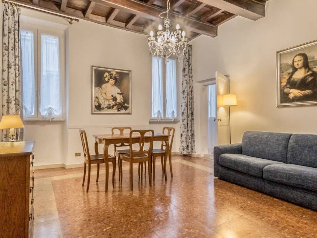 appartamento in affitto a Roma in zona Pigna - Sant'Angelo