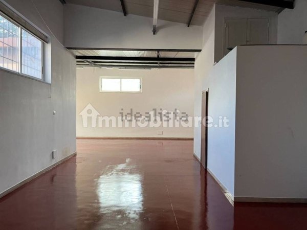 locale commerciale in affitto a Roma in zona Pietralata