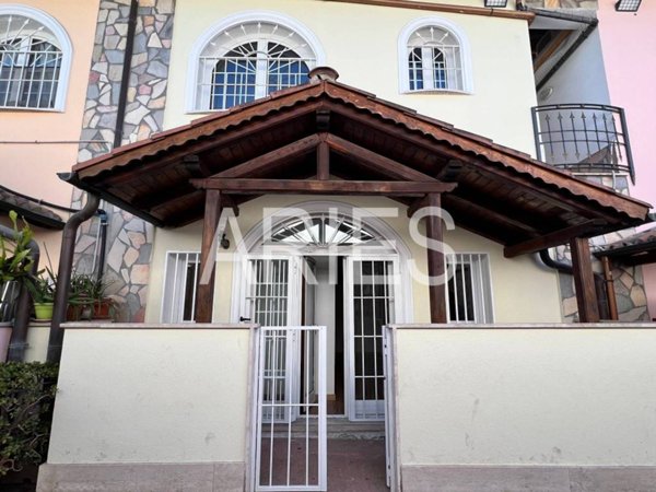 casa indipendente in affitto a Roma in zona Infernetto
