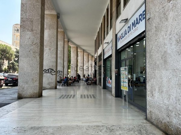 locale commerciale in affitto a Roma in zona Don Bosco