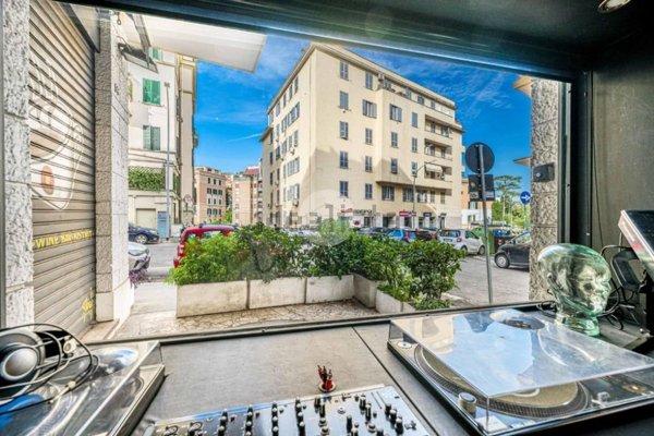 locale commerciale in affitto a Roma
