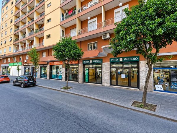 negozio in affitto a Roma in zona Ponte Mammolo