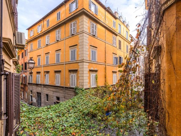 appartamento in affitto a Roma in zona Parione/Sant'Eustachio